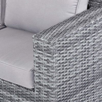 Modernes Rattan-Garten-Set mit Sektorausstattung