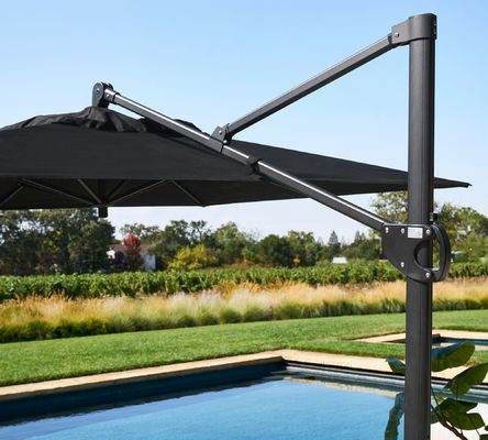 Wasserdichtes Sonnenschirm Aluminium Sonnenschirm 10ft Rechteckiger Cantilever Patio Regenschirm für den Garten