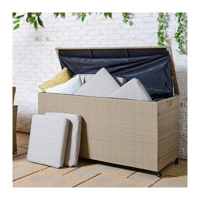Geräumige Multifunktions-Wicker-Rattan-Gartenspeicher mit Rädern von AJUNION