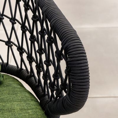 Outdoor-Esszet mit Seilwebe-Design und Aluminium-Metallrahmen von AJUNION