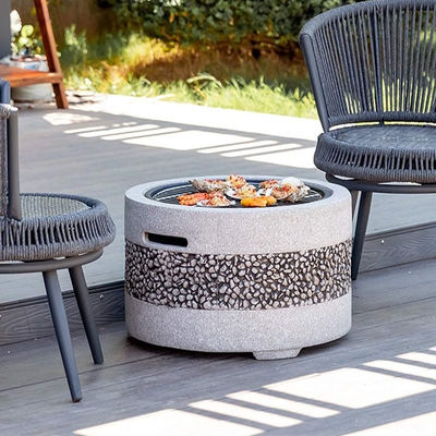 Gartenfeuergrill mit künstlichem Stein und Holzkohle-Grill