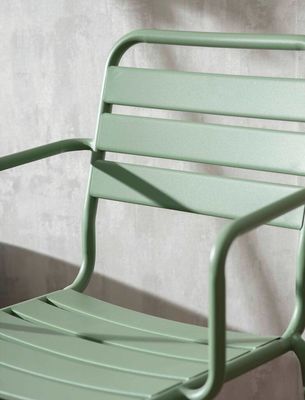 Modern Design AJUNION Metall-Stahl-Gartensitzstühle in H85 x W52 x D47cm Größe