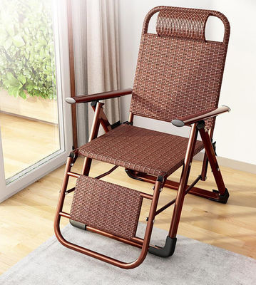 Außenstrand Balkon Garten tragbare Rattan Klappsohle Sonnenstuhl mit Fußpedal