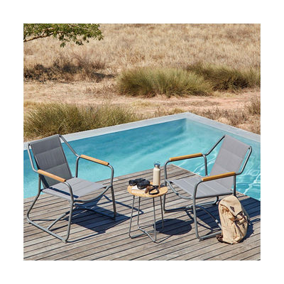 Verwandeln Sie Ihren Außenraum mit dem 3-teiligen Aluminium-Lounge Set und Gartenstuhl von AJUNION