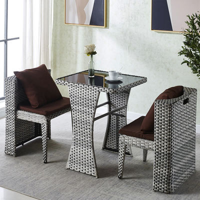 Außenmöbel aus Rattan für Cafés
