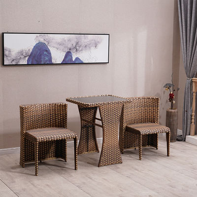 Außenmöbel aus Rattan für Cafés