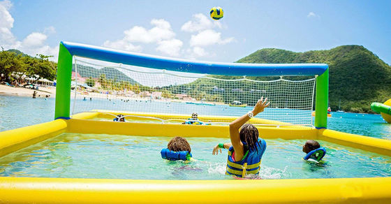 Erleben Sie das beste Outdoor-Entertainment mit dem aufblasbaren Volleyballpool von AJUNION