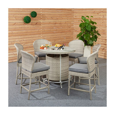 Verbessern Sie Ihren Outdoor-Unterhaltungsbereich mit dem AJUNION PE Rattan Bar Möbel Set
