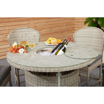 Verbessern Sie Ihren Outdoor-Unterhaltungsbereich mit dem AJUNION PE Rattan Bar Möbel Set