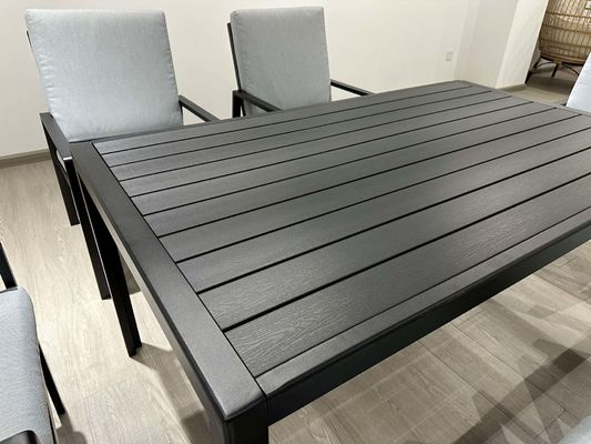 Esstisch L150xW90xH73cm mit HDPE-Tischplatte und Metallrahmen
