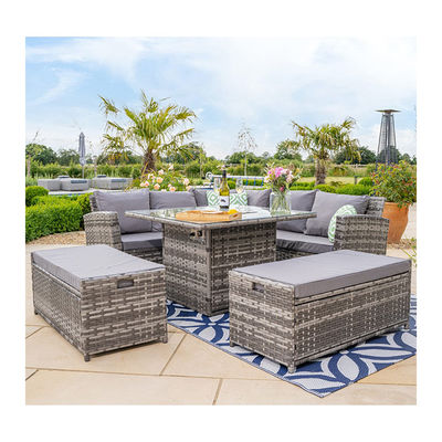 Elegant machen Sie Ihren Garten mit dem AJUNION Wicker Woven Sofa Set und dem Fire Pit Table
