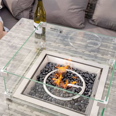 Elegant machen Sie Ihren Garten mit dem AJUNION Wicker Woven Sofa Set und dem Fire Pit Table