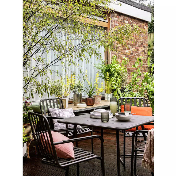 4 Sitzplätze Metall Stahl Außenmöbel Garten Set mit quadratischem Tisch und Esstühlen