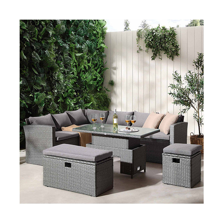 Rechteckige Ecksofa mit Tisch